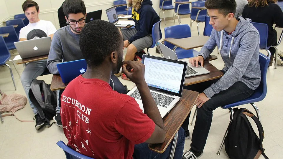 Como criar uma atividade de educação financeira com orçamento e consumo consciente